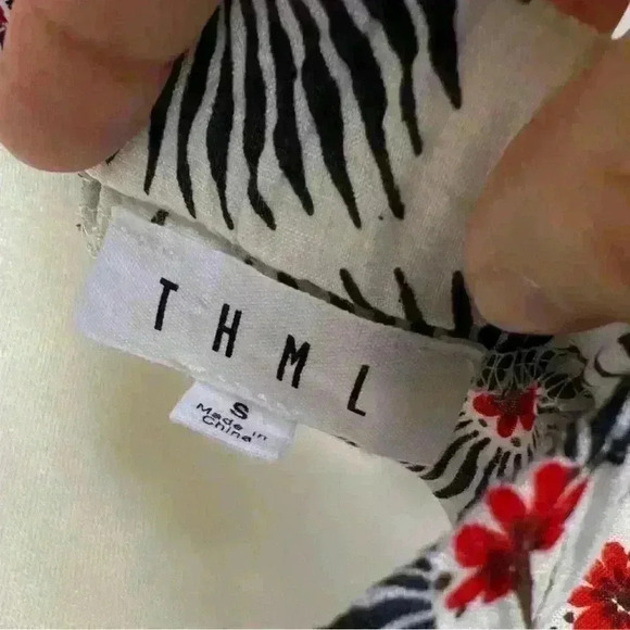 THML off the shoulder cotton top size S - Picture 9 of 11